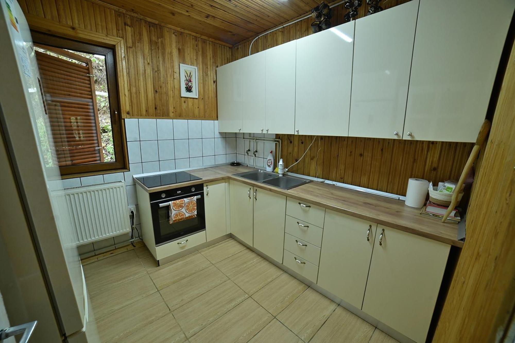 Casa De Vacanta Satic Piatra Craiului La Doi Viermi Luaran gambar
